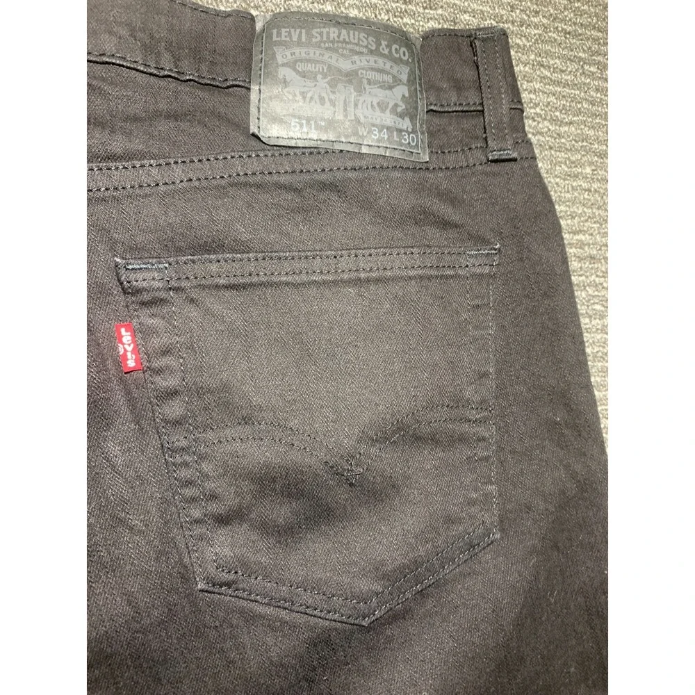 Men's 34x30 Levi's, Black 541 S40196